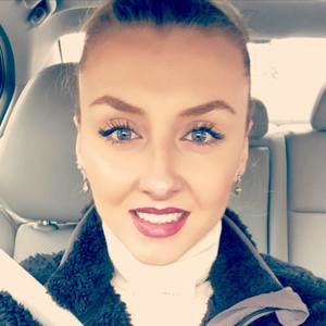 Meet your Posher, Claudia